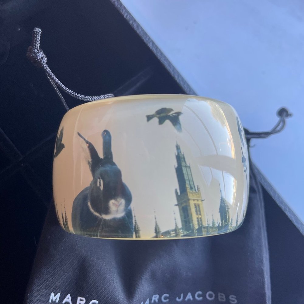Unusual Fantastic Thick "London Bunny" Marc Jacobs bracelet - BNWT!